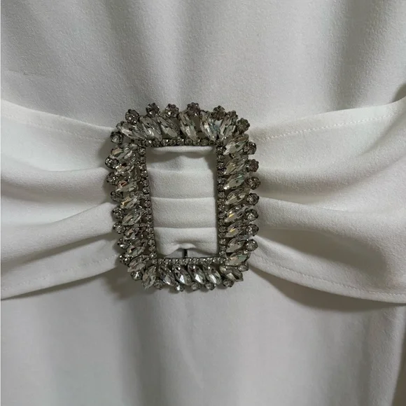 White Pleated Sleeve Mini Dress w/ Rhinestone Buckle NWT Size Small - Picture 3 of 6